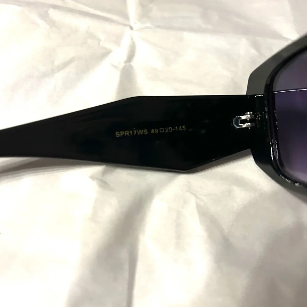 Black Geometric Sunglasses - Picture 7 of 12